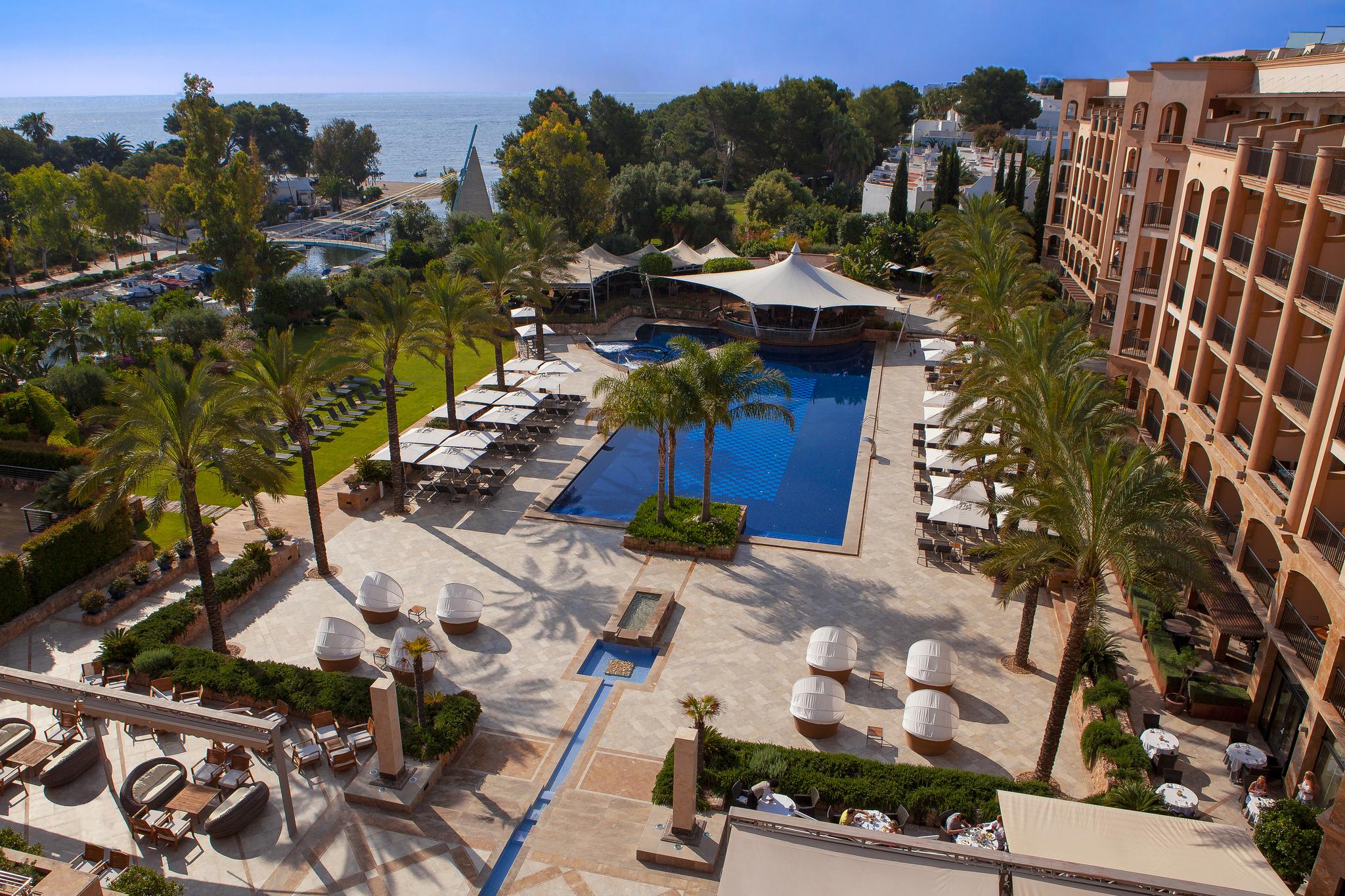 Insotel Fenicia Prestige Suites & Spa Santa Eularia des Riu Exterior photo