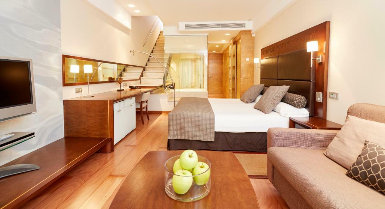 Insotel Fenicia Prestige Suites & Spa Santa Eularia des Riu Exterior photo